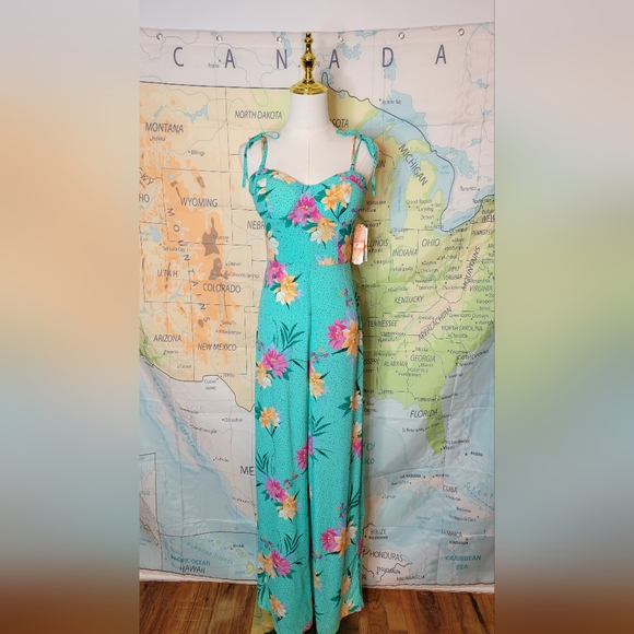 Gianni Bini Pants - NWT Adorable Gianni Bini Long Pant Jumpsuit Beautiful Summer Colors Size S